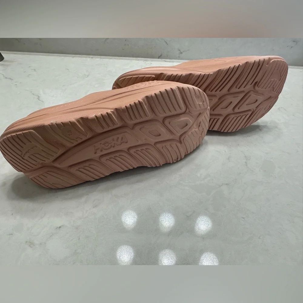HOKA Recovery Slide, Size 8, Light Peach - Picture 2 of 9